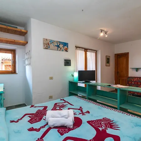 Apartment Piazzetta Trilo & Mono Porto 50mt From The - Happy *
