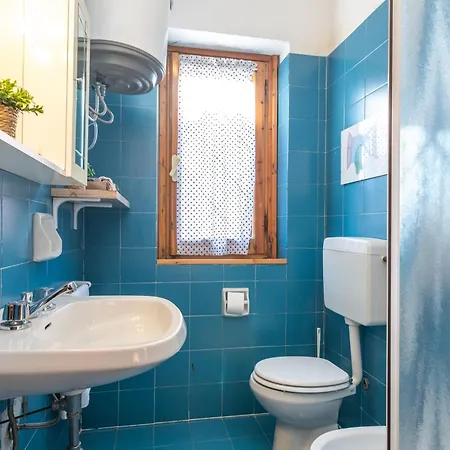 Apartment Piazzetta Trilo & Mono Porto 50mt From The - Happy